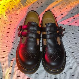 Dr. Martens Mary Janes 8065